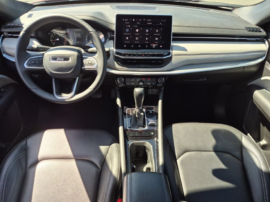 Used 2025 Jeep Compass Limited AWD/4WD image 26