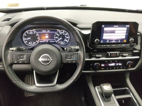 Used 2022 Nissan Pathfinder SV w/ SV Premium Package AWD/4WD image 22