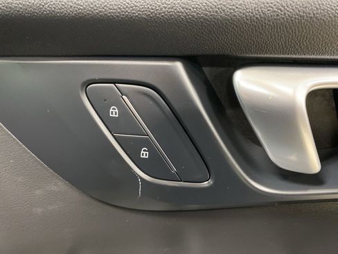 Certified 2025 Buick Enclave Sport Touring image 19