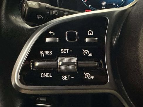 Certified 2022 Mercedes-Benz GLA 250 4MATIC image 36