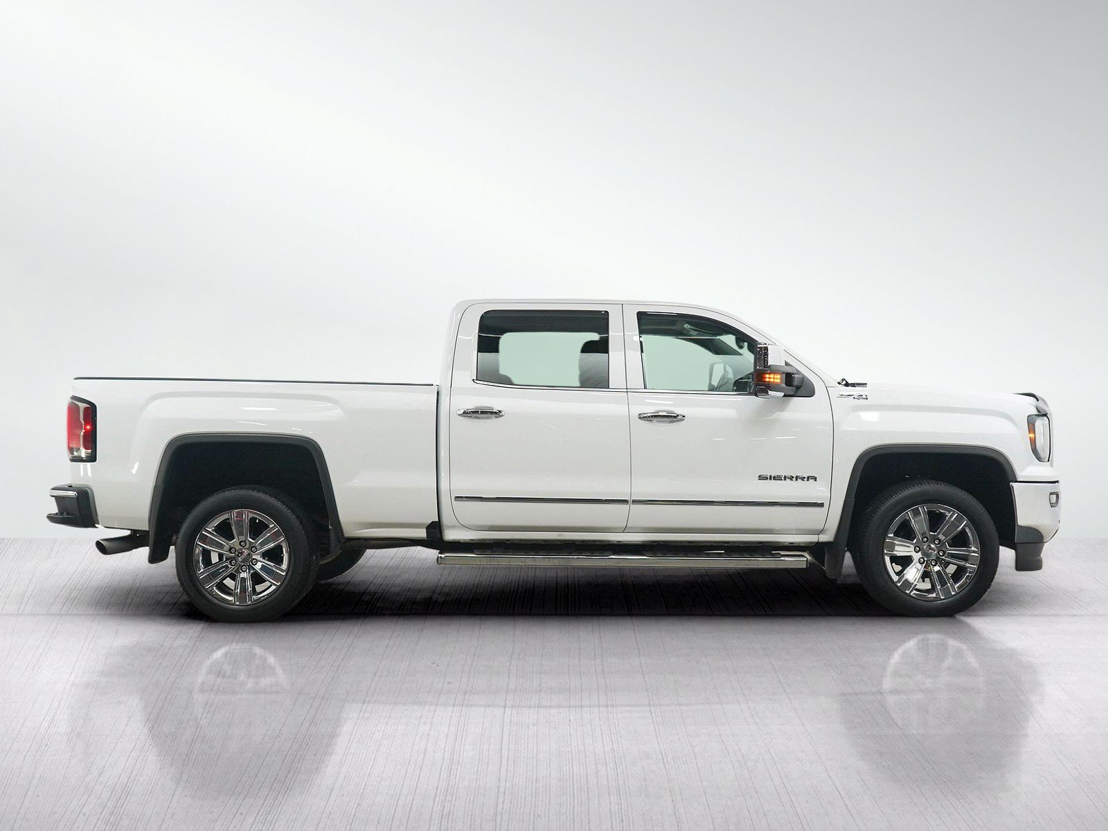 Used 2018 GMC Sierra 1500 SLT AWD/4WD image 6