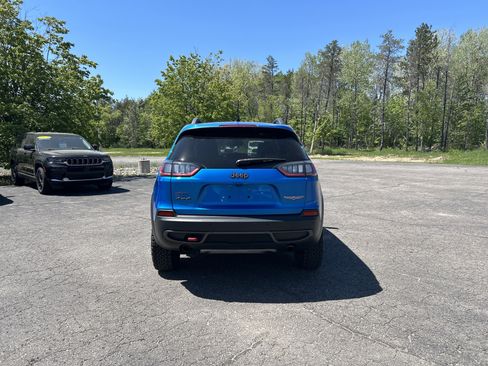 Used 2021 Jeep Cherokee Trailhawk w/ Sun, Sound & Nav Group AWD/4WD image 5