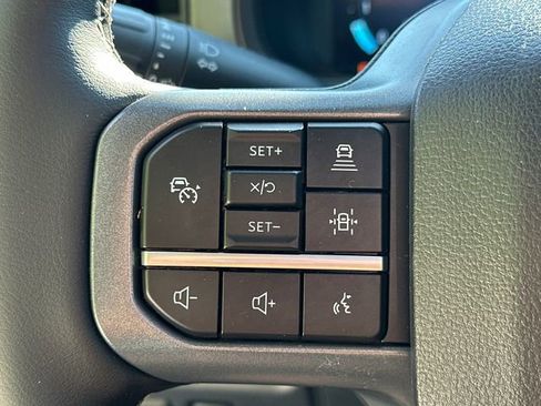 Used 2025 Ford F150 Lariat AWD/4WD image 31