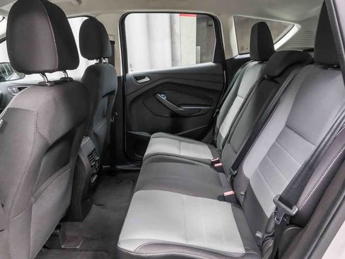 Used 2016 Ford C-MAX SE w/ Equipment Group 202A image 17