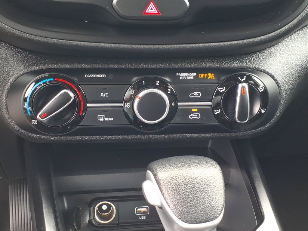 Used 2022 Kia Soul LX w/ Technology Package FWD image 8