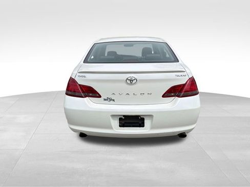 Used 2008 Toyota Avalon FWD image 4