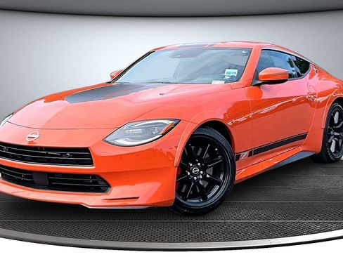 Used 2024 Nissan Z Performance w/ Heritage Edition RWD image 4