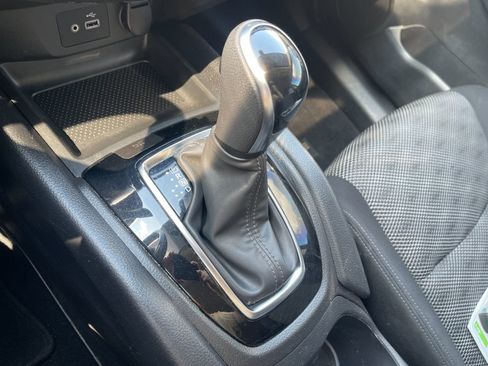 Used 2021 Nissan Rogue Sport SV image 23