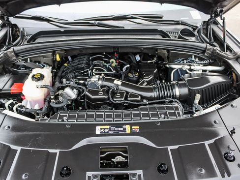 Used 2025 Jeep Grand Cherokee L Laredo RWD image 27