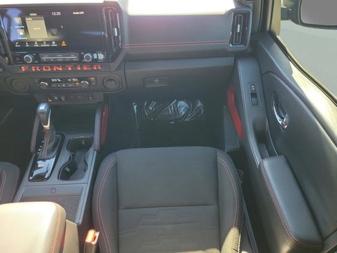 Certified 2025 Nissan Frontier Pro-X w/ Pro Convenience Package image 12