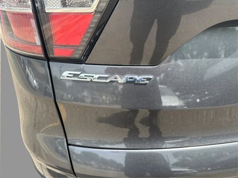 Used 2018 Ford Escape SEL AWD/4WD image 30