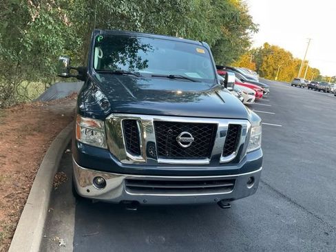 Used 2019 Nissan NV 3500 SL RWD image 11