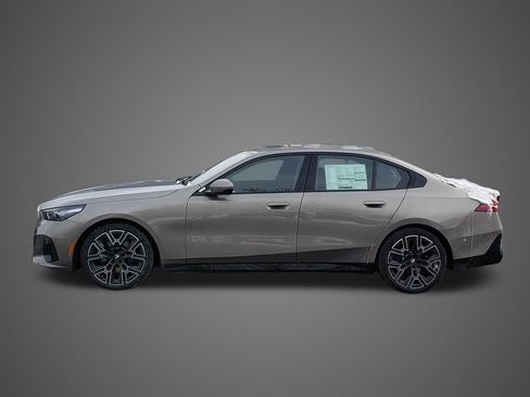 New 2026 BMW 540i xDrive w/ M Sport Package AWD/4WD image 2