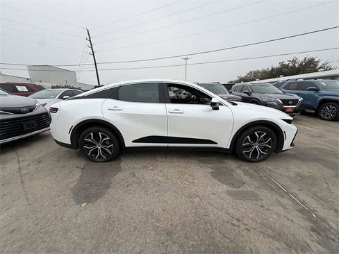 Certified 2023 Toyota Crown XLE image 4