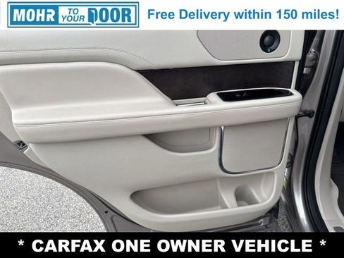 Used 2019 Lincoln Navigator Reserve image 29