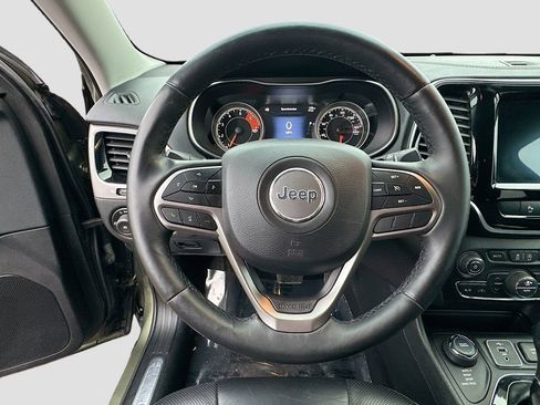 Used 2019 Jeep Cherokee Limited AWD/4WD image 10