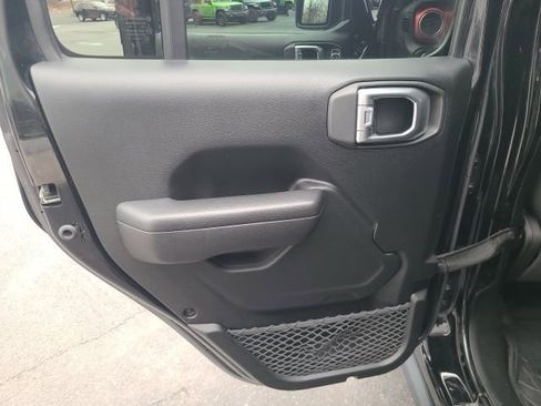 Used 2019 Jeep Wrangler Unlimited Rubicon w/ Safety Group image 15