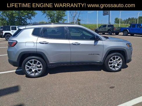 Certified 2022 Jeep Compass Latitude AWD/4WD image 9