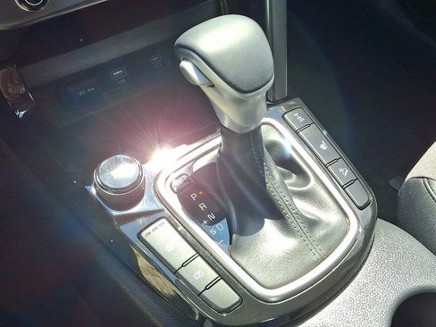 Used 2024 Kia Seltos S AWD/4WD image 14