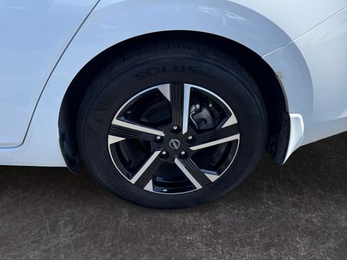 Used 2024 Nissan Sentra SV FWD image 14