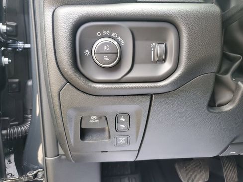 New 2026 RAM 1500 Big Horn AWD/4WD image 25