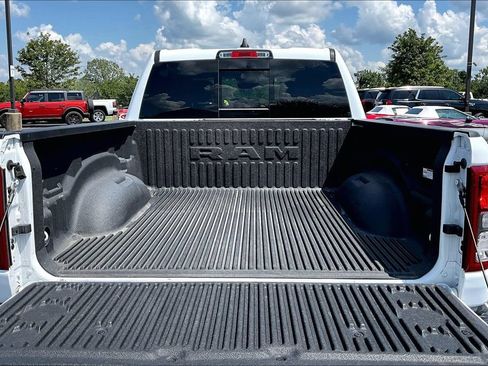 Used 2023 RAM 1500 Big Horn AWD/4WD image 9