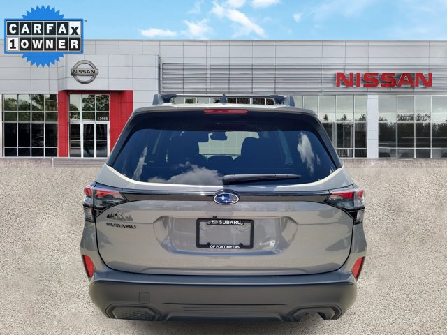 Used 2025 Subaru Forester Premium AWD/4WD image 3