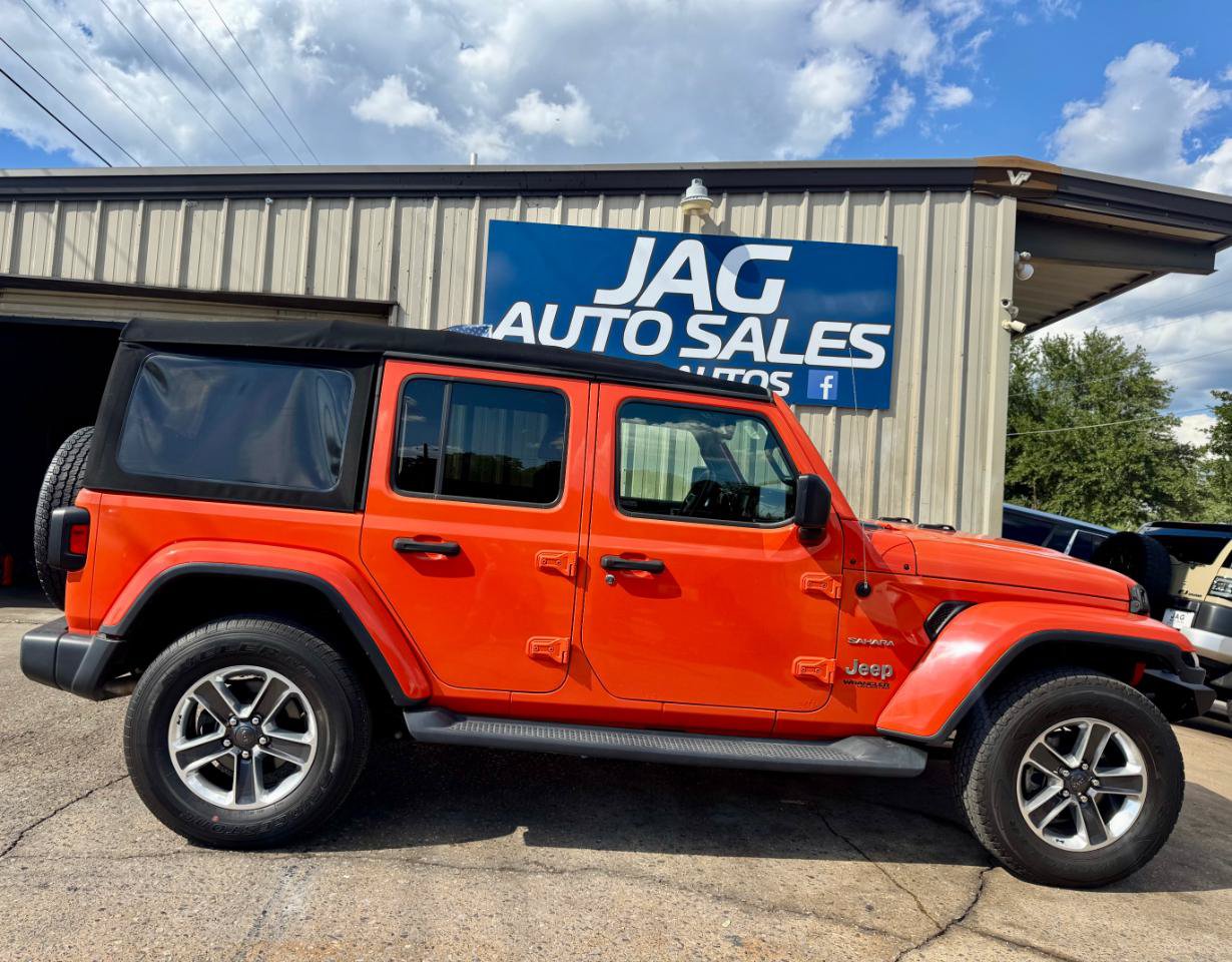 Used 2018 Jeep Wrangler Unlimited Sahara AWD/4WD image 10