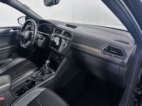 Used 2022 Volkswagen Tiguan SEL R-Line AWD/4WD image 31