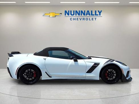 Used 2017 Chevrolet Corvette Z06 RWD image 5
