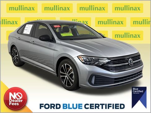 Used 2022 Volkswagen Jetta Sport FWD image 1