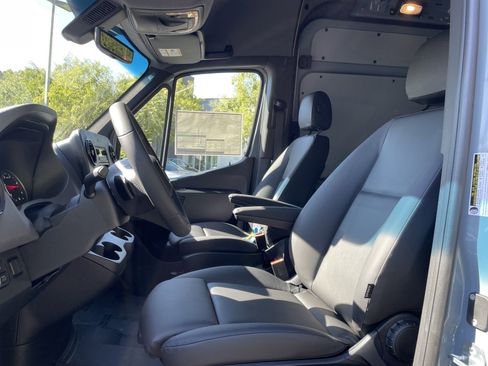 New 2025 Mercedes-Benz Sprinter 2500 image 25