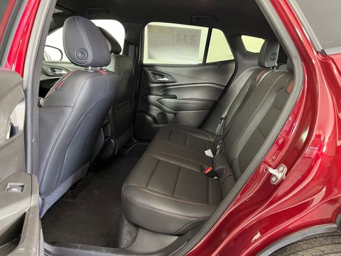 Used 2025 Chevrolet Trax RS w/ Driver Confidence Package FWD image 13