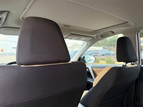 Used 2016 Toyota RAV4 XLE w/ Convenience Package image 29