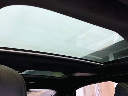 Used 2025 Audi A8 L 3.0T image 13