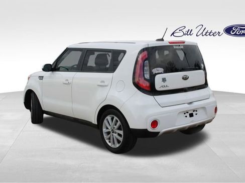 Used 2018 Kia Soul + image 7