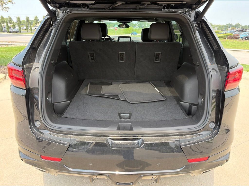 Used 2025 Chevrolet Blazer RS FWD image 54