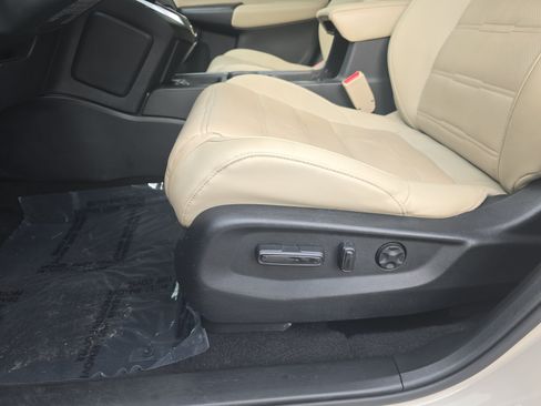 Used 2019 Honda CR-V Touring image 30