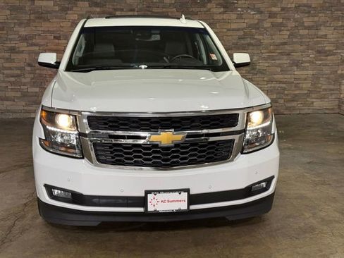 Used 2019 Chevrolet Suburban LT AWD/4WD image 2