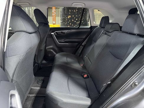 Certified 2022 Toyota RAV4 LE AWD/4WD image 17