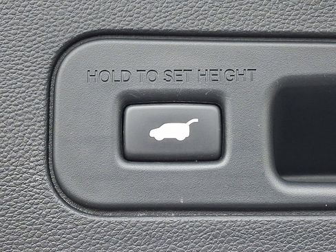 Used 2022 Acura MDX A-Spec image 32