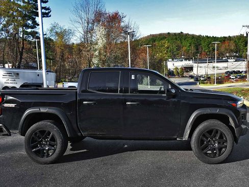 Used 2024 Chevrolet Colorado Trail Boss w/ Advanced Trailering Package AWD/4WD image 6