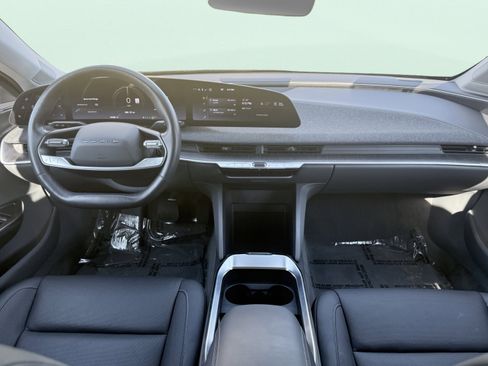 Used 2025 Lucid Air Touring image 62
