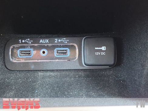 Used 2019 Jeep Grand Cherokee Limited AWD/4WD image 12