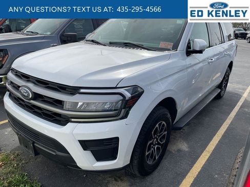 Used 2024 Ford Expedition Max XLT image 2