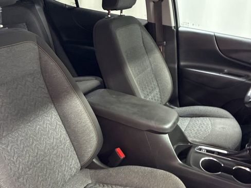 Used 2022 Chevrolet Equinox LT image 28