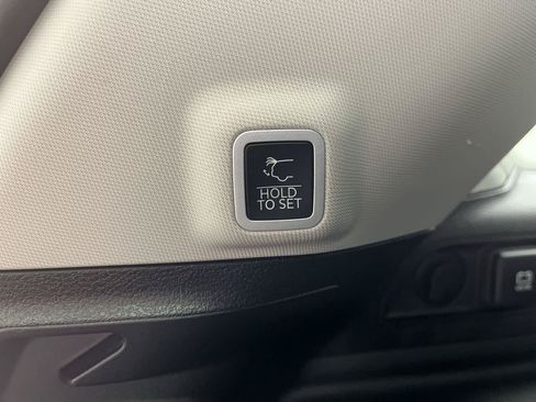 Used 2023 Jeep Grand Cherokee 4WD 4xe image 33