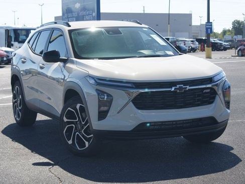 New 2026 Chevrolet Trax RS w/ Driver Confidence Package image 6