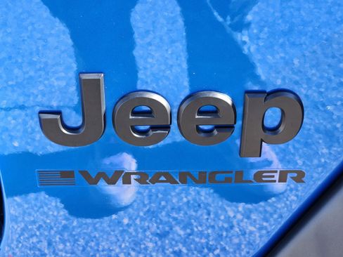 Used 2024 Jeep Wrangler Sport image 15