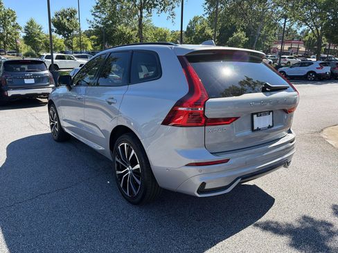 Used 2024 Volvo XC60 B5 Plus w/ Protection Package Premier AWD/4WD image 3